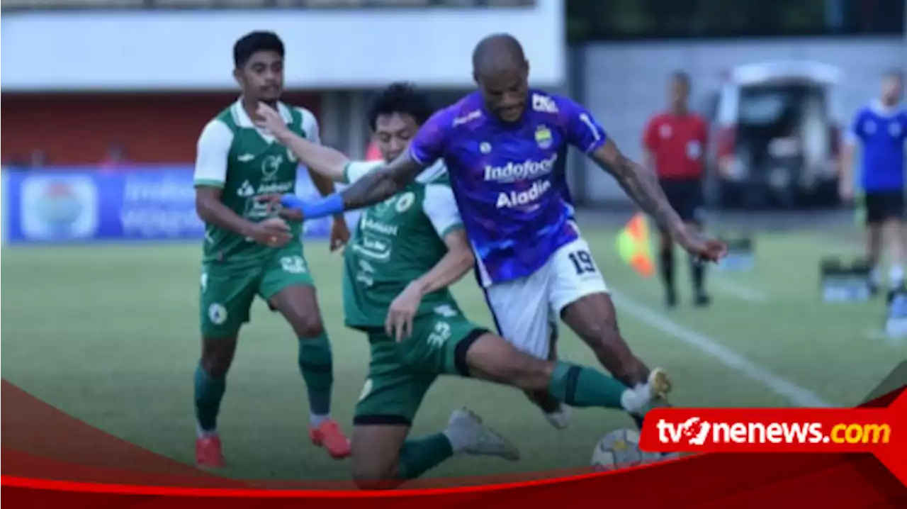 PSS Sleman Tahan Imbang Persib Bandung, Laga Uji Coba Sempat Dihentikan Karena Asap dari Flare