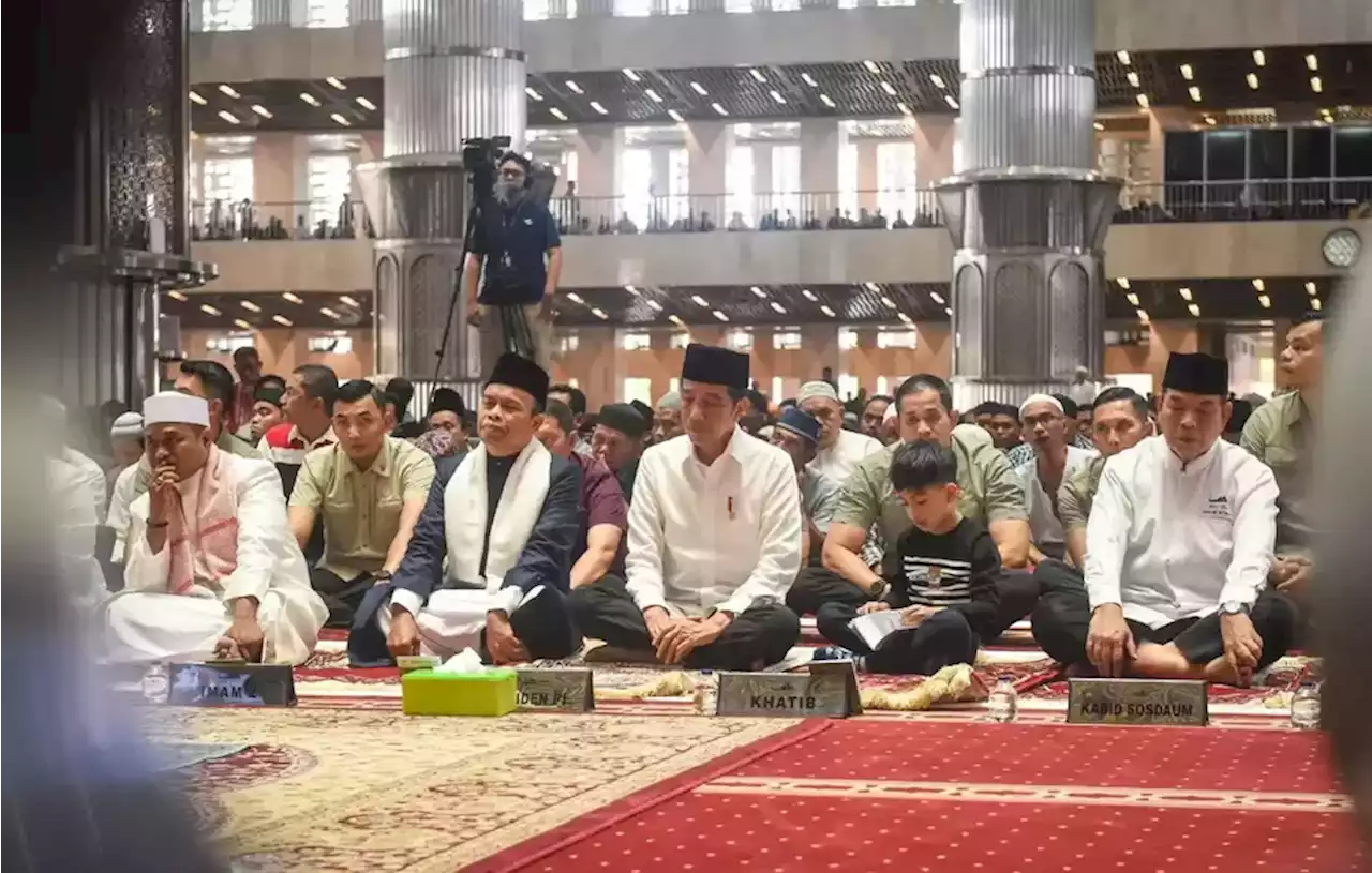 Jokowi Laksanakan Salat Iduladha di Yogyakarta, Bagikan Sapi Kurban ke Tiap Provinsi