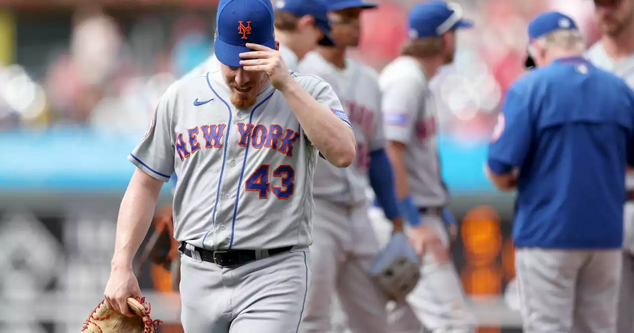 Mets walk 3 batters, hit 2 and make 1 error in 8th-inning meltdown and lose to Phillies