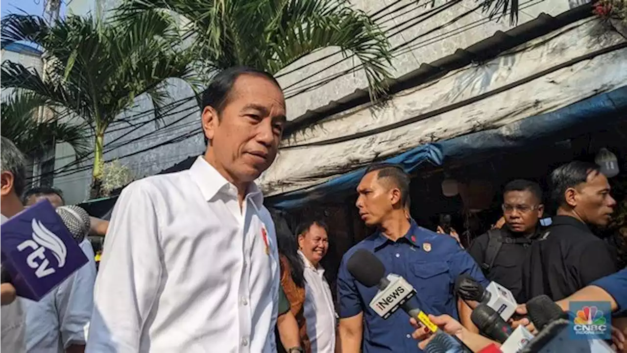 Jokowi Cek Harga di Pasar Palmerah: Ayam Tembus Rp50.000/Kg!