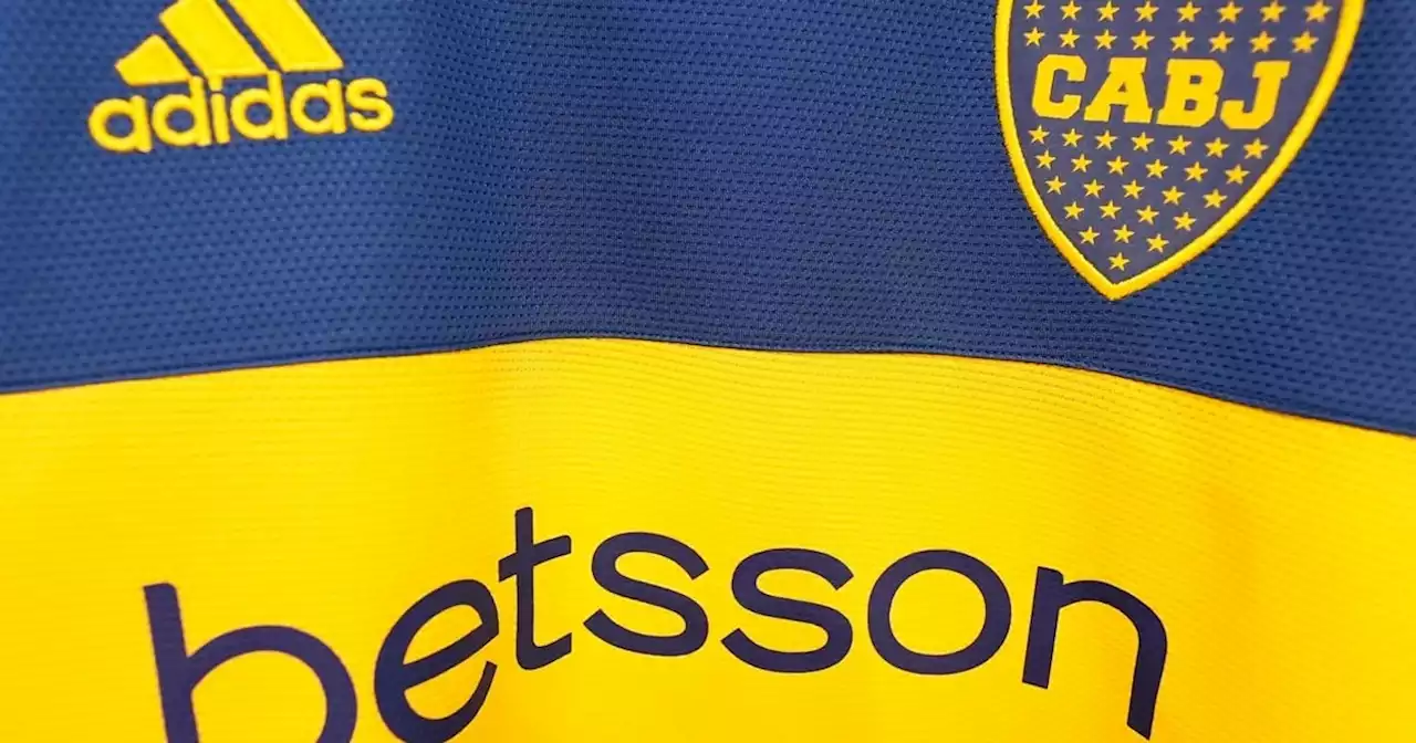 Boca estrenó su nueva camiseta en la despedida de Riquelme