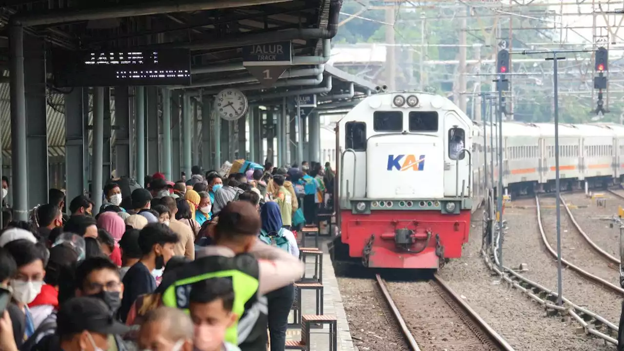 Libur Idul Adha 2023, Kereta Api Jarak Jauh Kebanjiran Penumpang