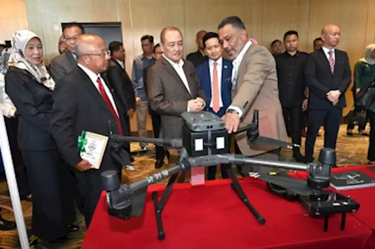 CM Hajiji urges Sabah industries to use drones in daily operations