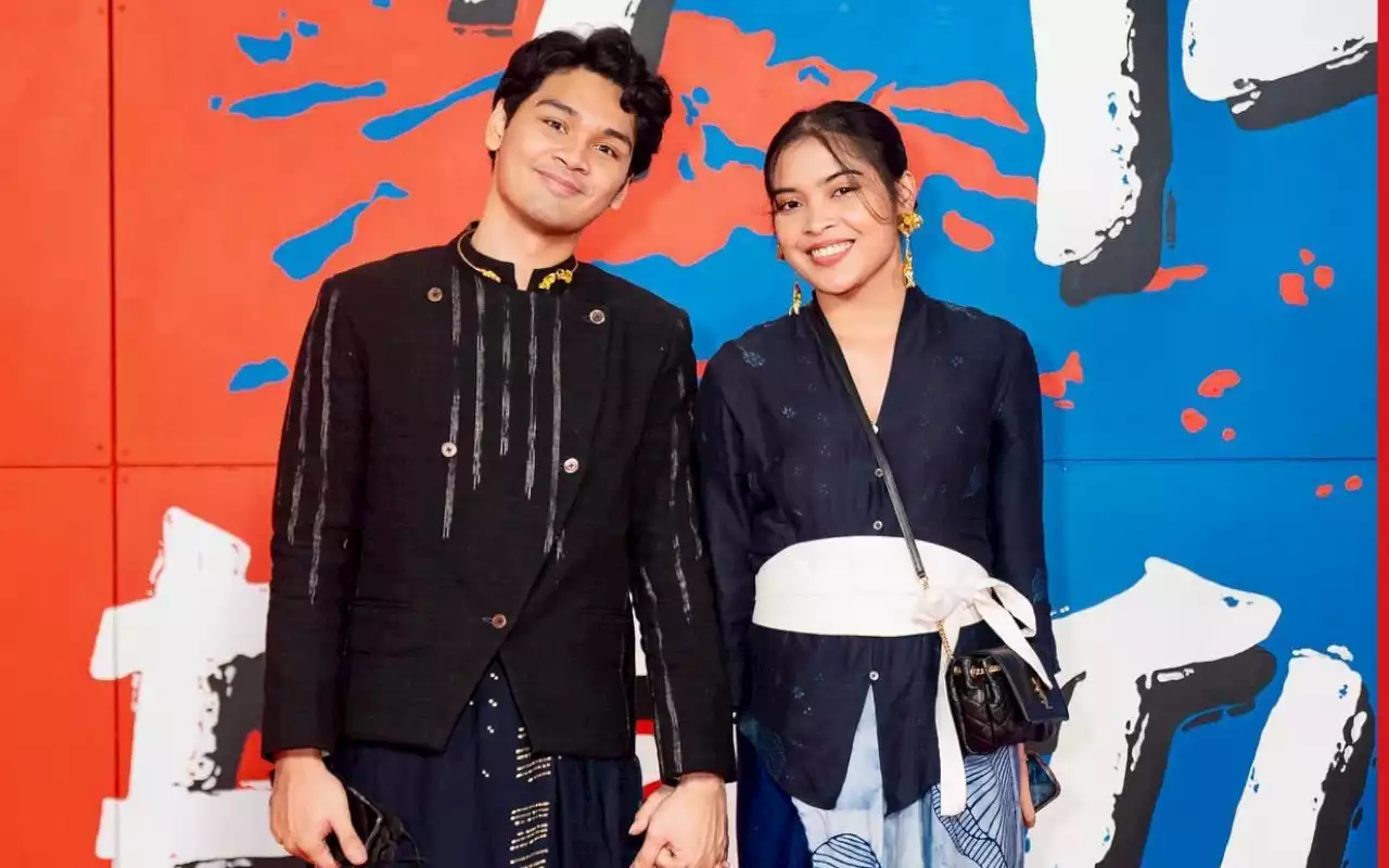 Musisi Mikha Angelo Resmi Lamar Atlet Gregoria Mariska , Potret Tunangan Aesthetic Banget