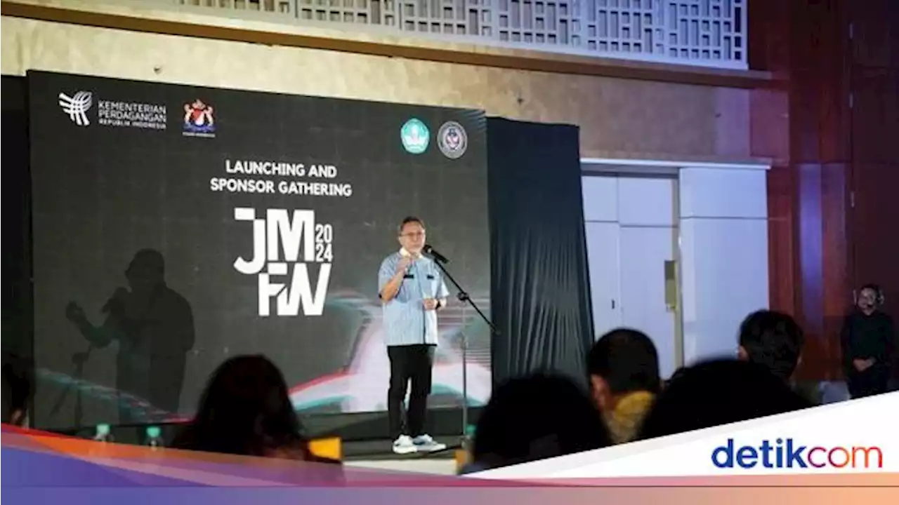 Zulhas Unggulkan Mode Fesyen Muslim Indonesia Lewat Gelaran JMFW 2024