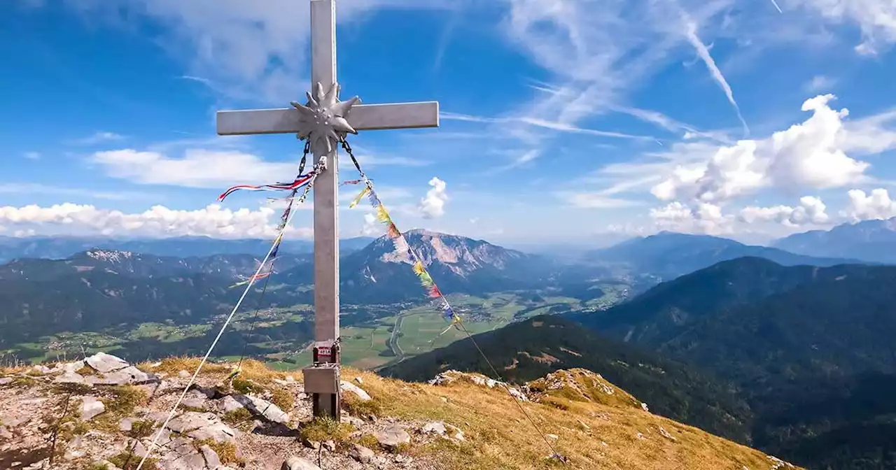 'Basta croci sulle vette in montagna', è polemica - Donnamoderna