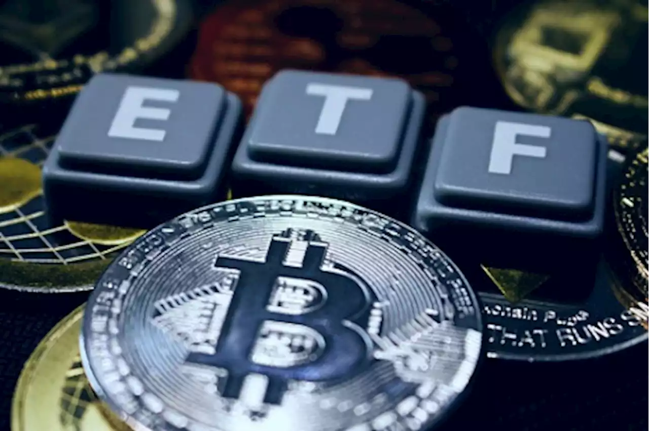 Fidelity reportedly next to file for Bitcoin ETF while ARK may be ahead of BlackRock