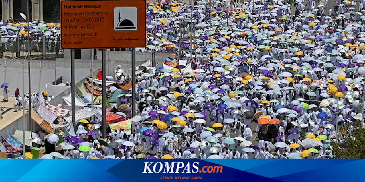 Terik dan Payung Warna-warni di Puncak Ritual Haji Pertama Selepas Pandemi