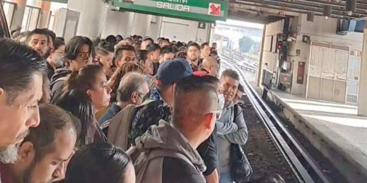 Metro CDMX. Continúa ‘caos’ en Líneas 8, 9, A y B; retrasos y aglomeraciones