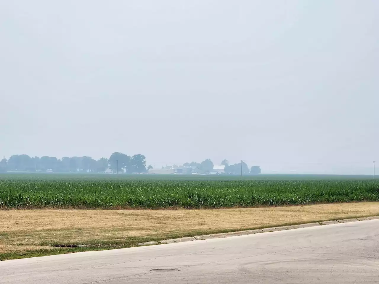 Evanston closes beaches amid ‘very unhealthy' air conditions caused by wildfire smoke