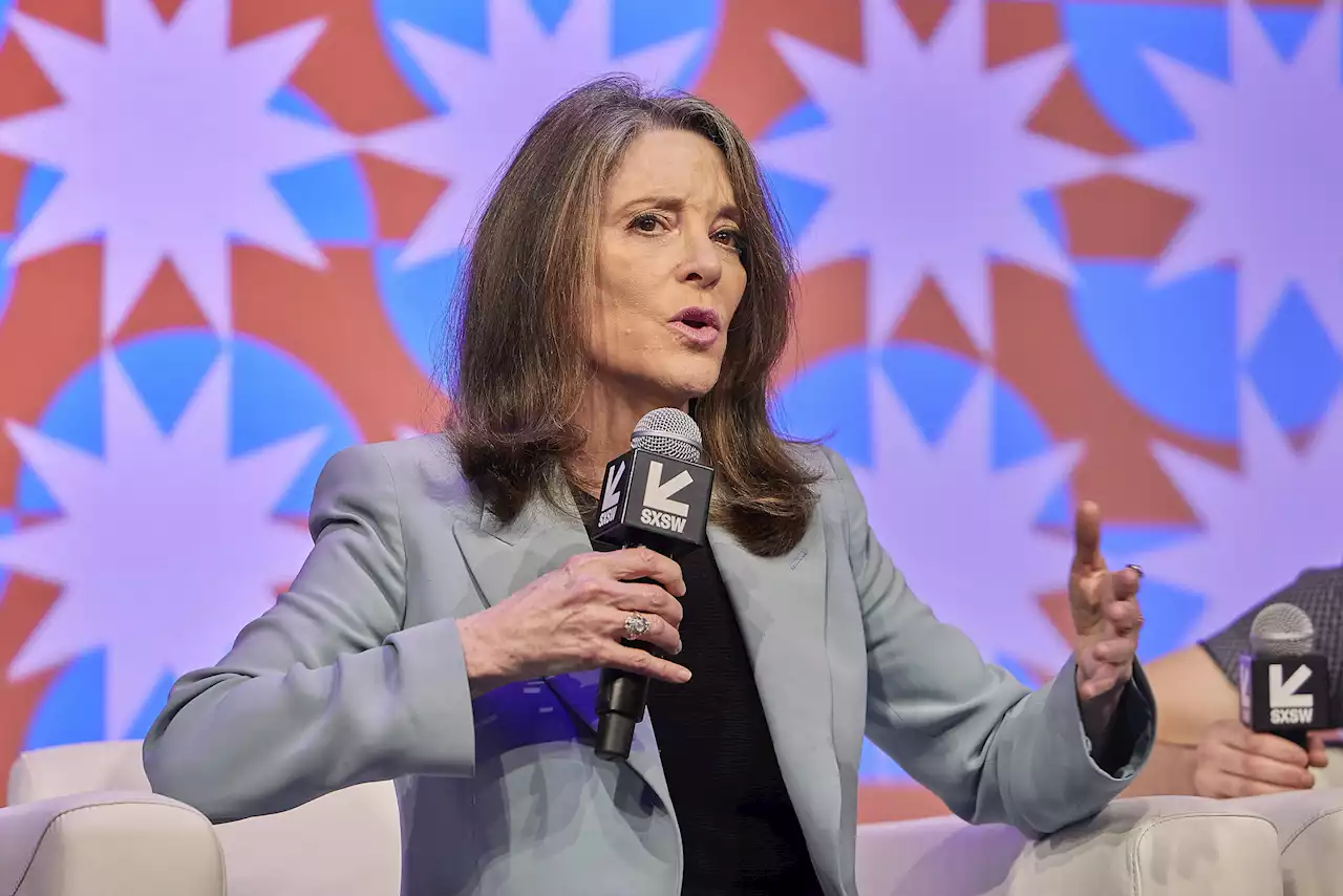 Democrats block high schoolers from meeting with Marianne Williamson