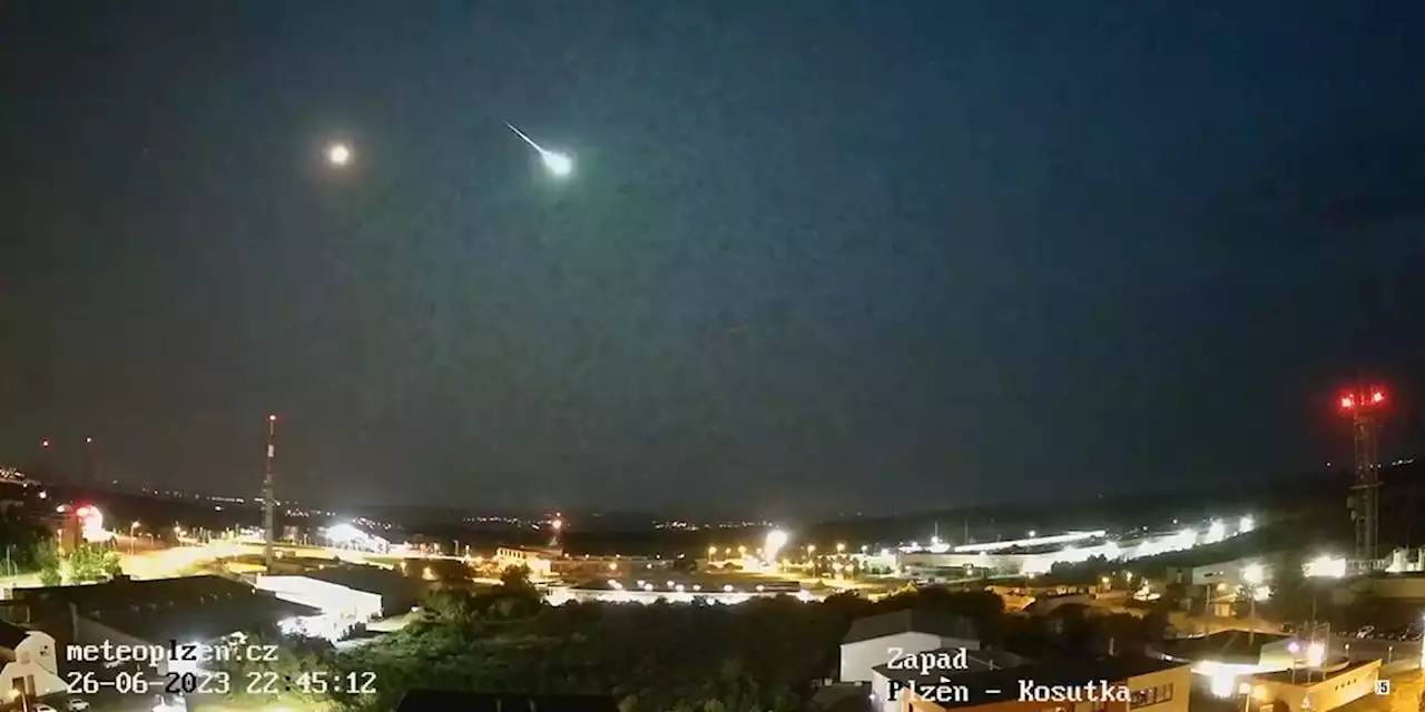 Helles Leuchten am Nachthimmel über Franken: Meteorit verglüht spektakulär