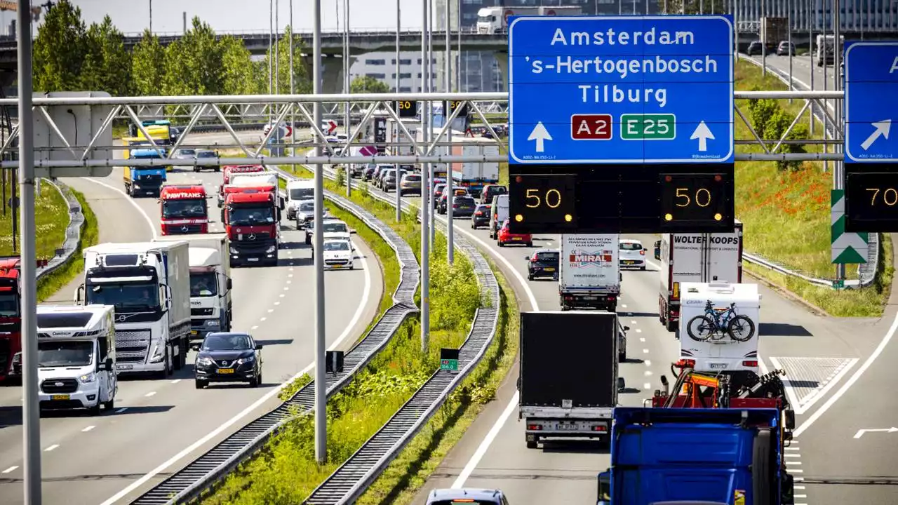 Een vrachtwagen in de file is een duur geintje: '100 tot 150 euro per uur'