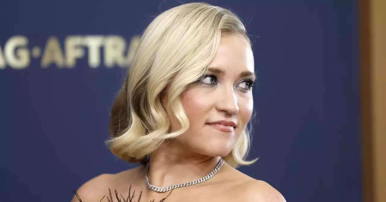 Emily Osment's Engagement Ring Boasts a Perfectly-Shaped Diamond and Emerald