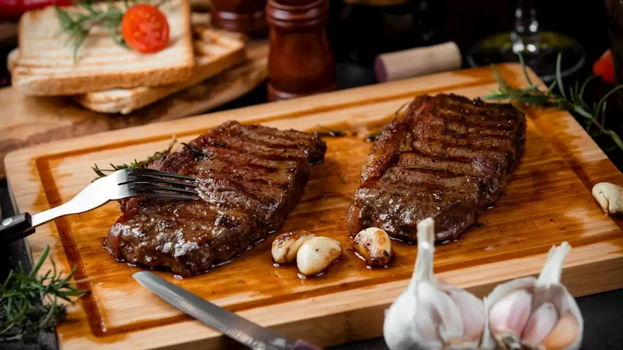 Como fritar bife? Veja dicas para a carne ficar dourada e macia