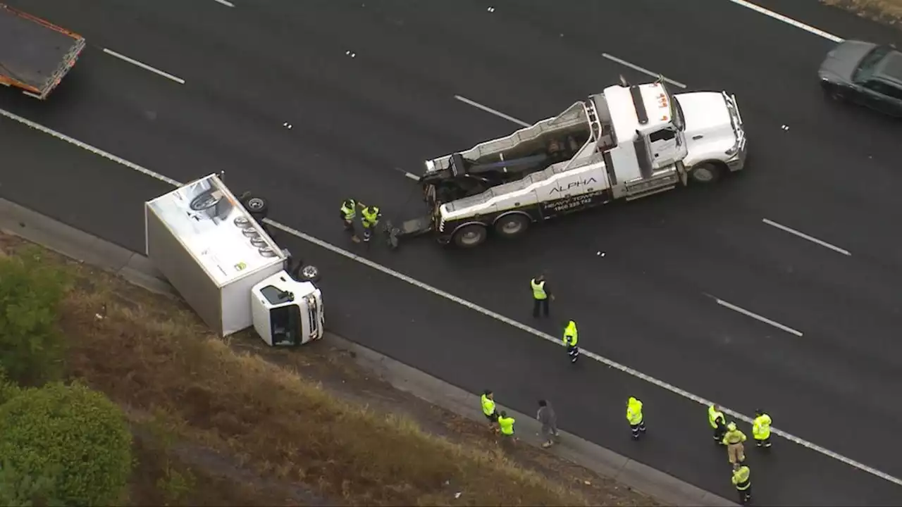 Truck crashes spark traffic congestion on Sydney motorways