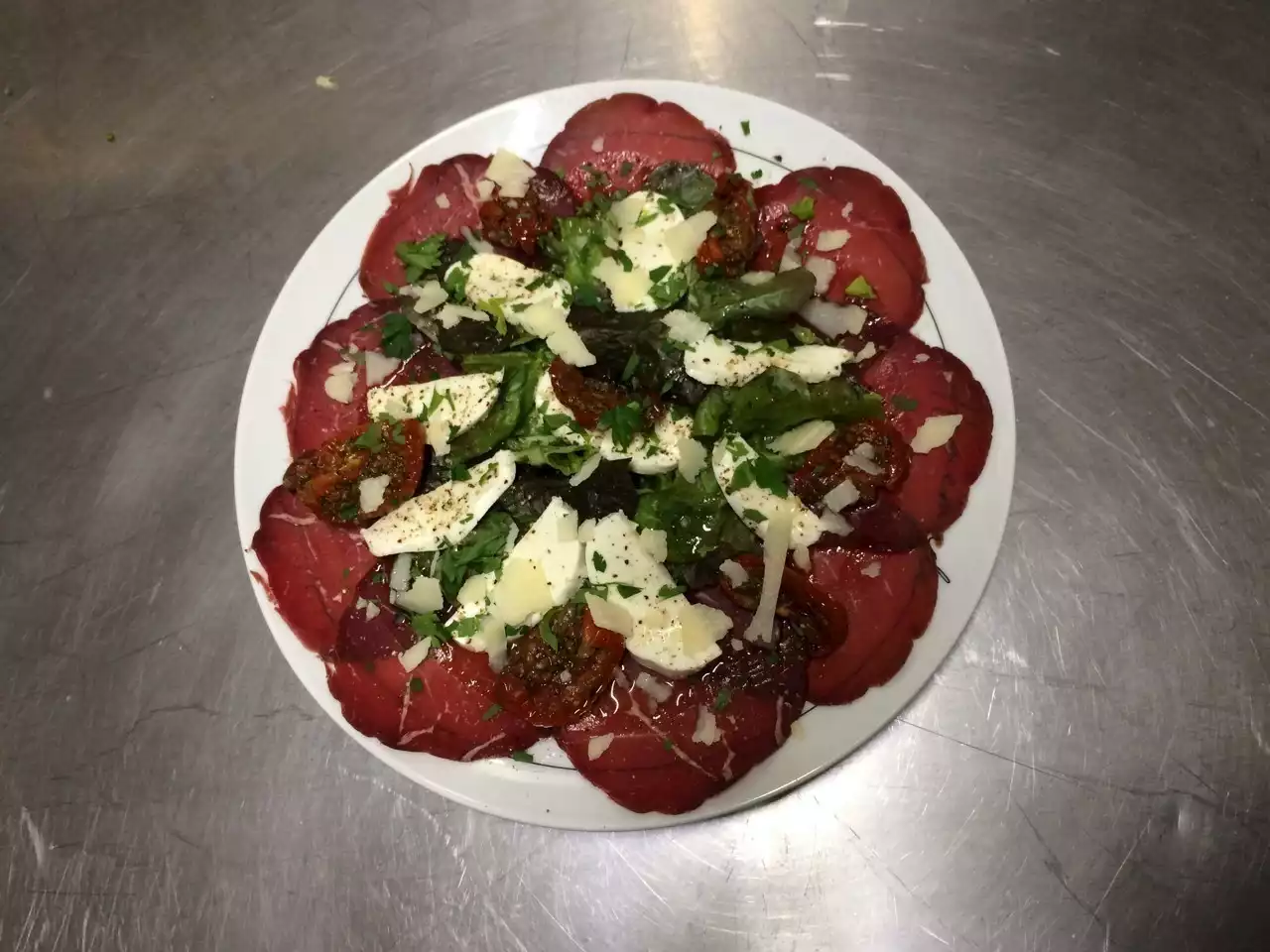 Listeria : Intermarché et Netto rappellent du carpaccio dans toute la France