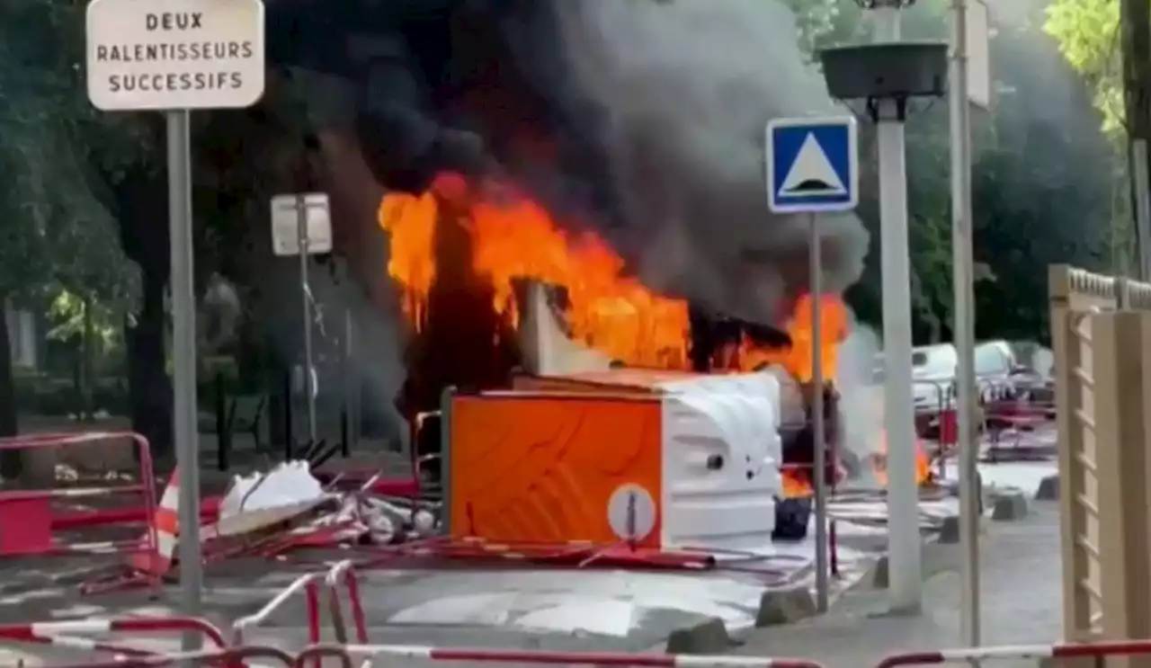 Refus d'obtempérer à Nanterre : des policiers pris à partie, 9 interpellations