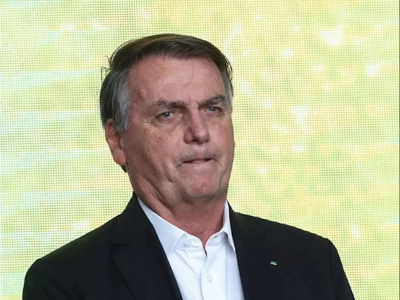 Relator vota para condenar Bolsonaro e deixá-lo inelegível por 8 anos