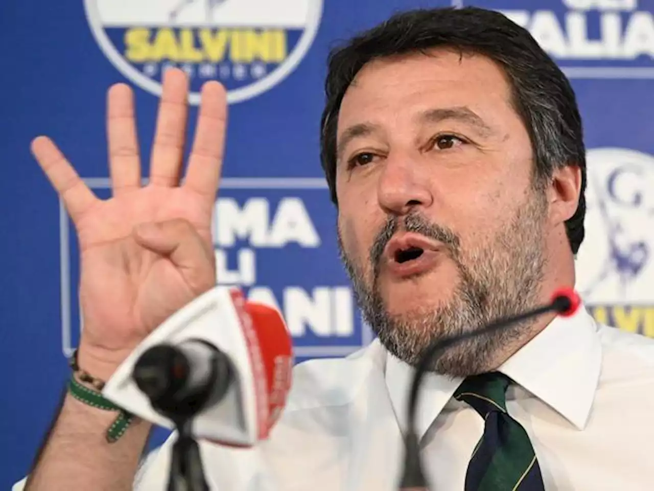 Senato nega il processo a Salvini denunciato per diffamazione da Carola Rackete