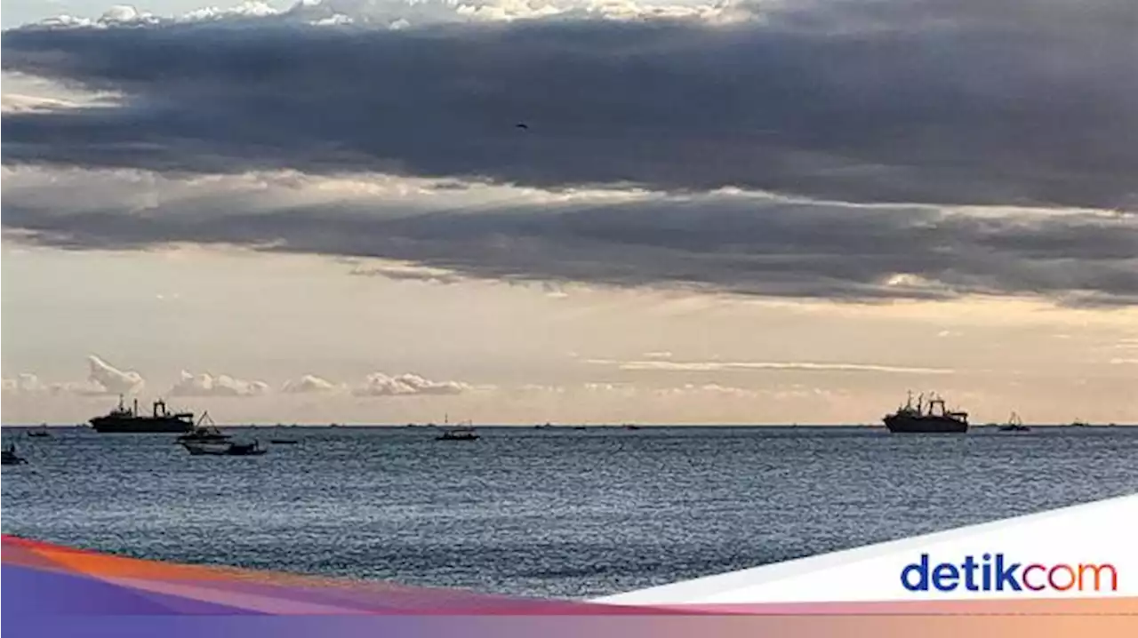 Belasan WNA China Tumpangi Dua Kapal Berbendera Rusia di Sukabumi