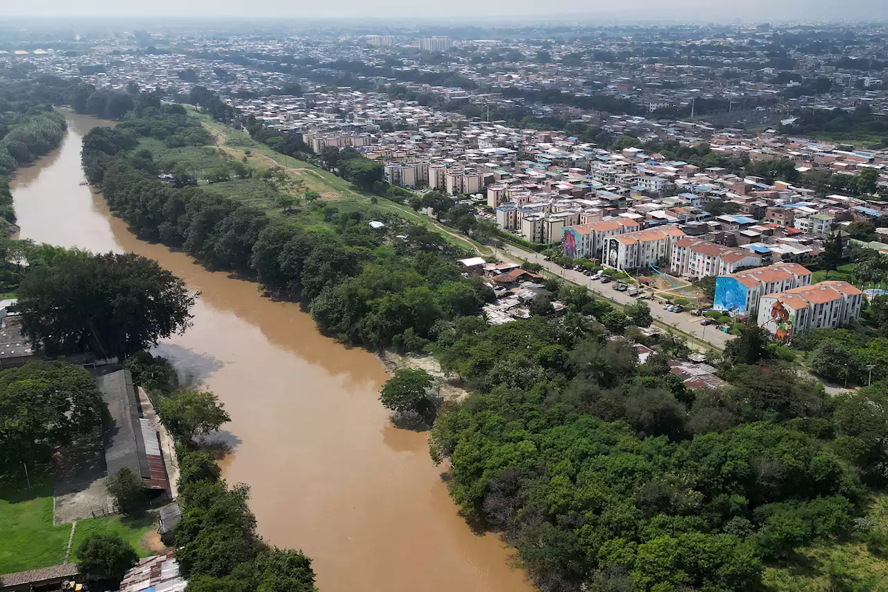 Entregan viviendas a familias del oriente de Cali asentadas a orillas del río Cauca