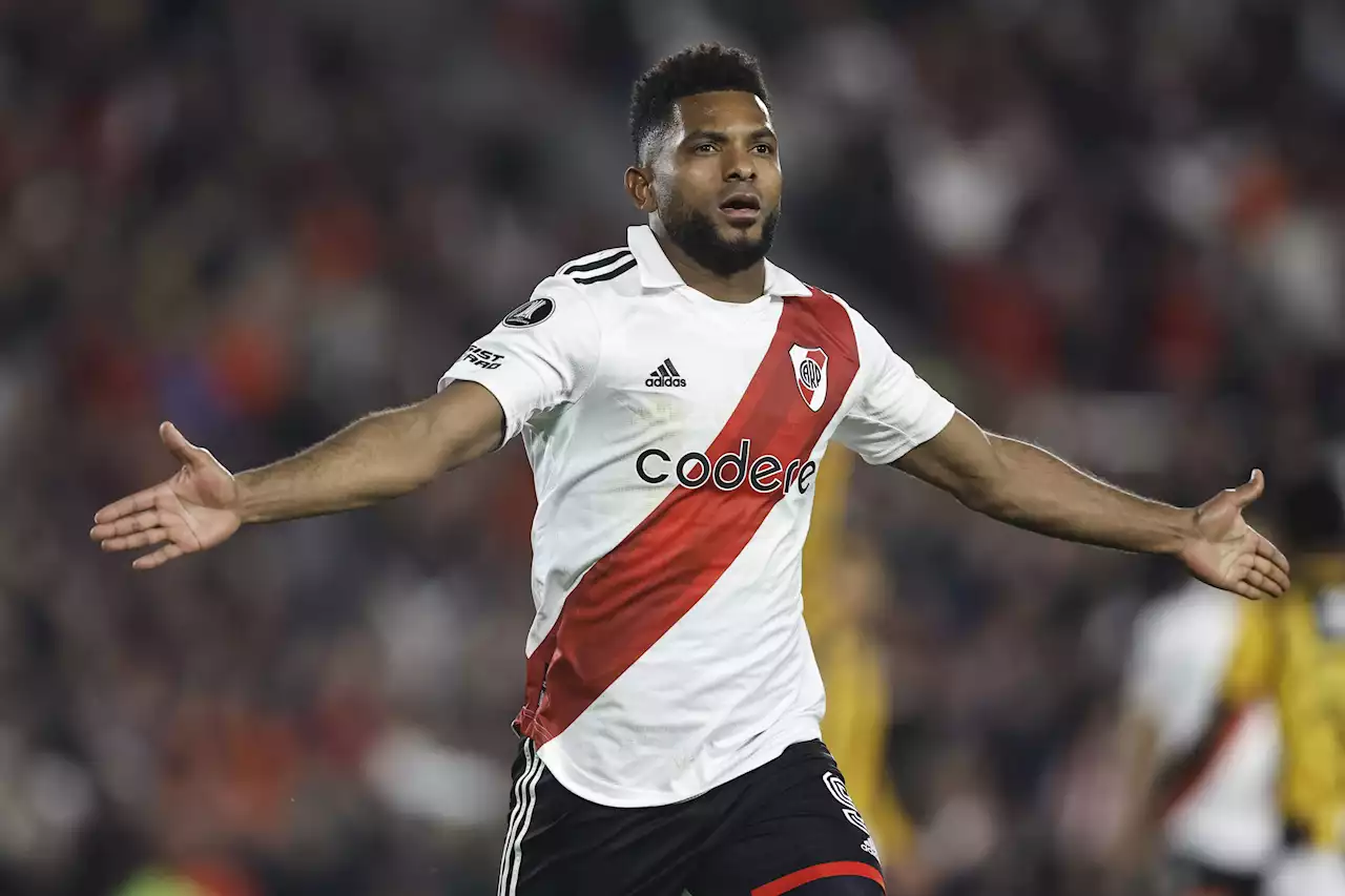 Miguel Borja ayudó a clasificar a River y se acercó a un récord de Conmebol: video