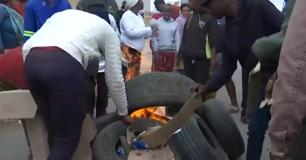 WATCH: Diepsloot residents march to police station