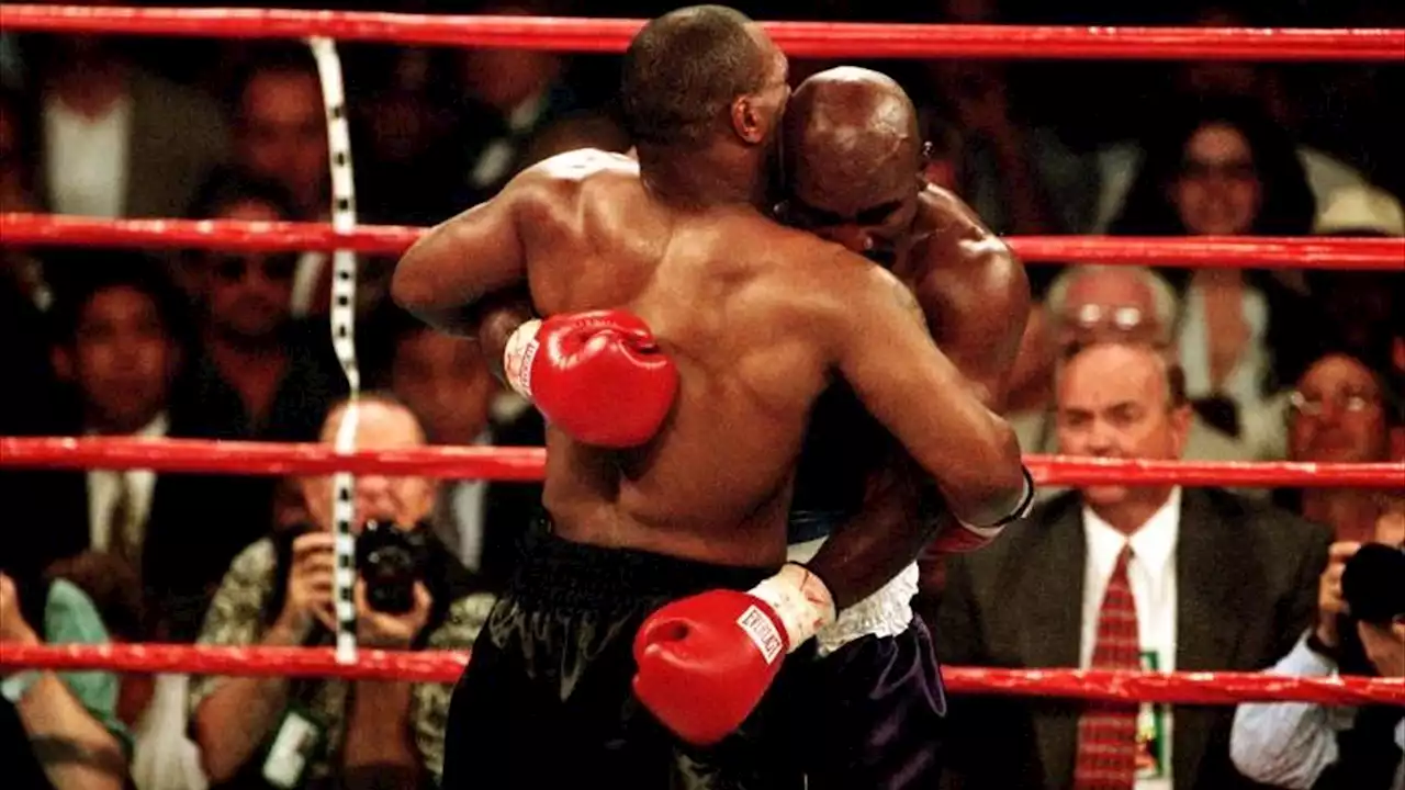 Kein Tag wie jeder andere: Mike Tyson beißt Evander Holyfield Stück vom Ohr ab