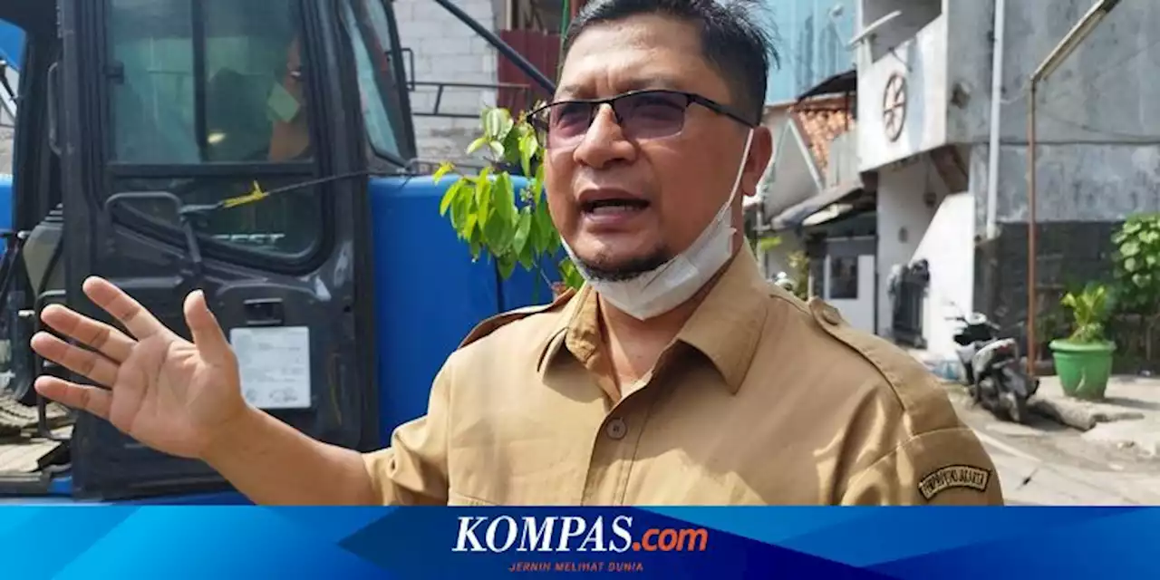 Duduk Perkara Kasudin SDA Jakpus Boyong Pasukan Biru Bersihkan Selokan di Perumahan Bekasi