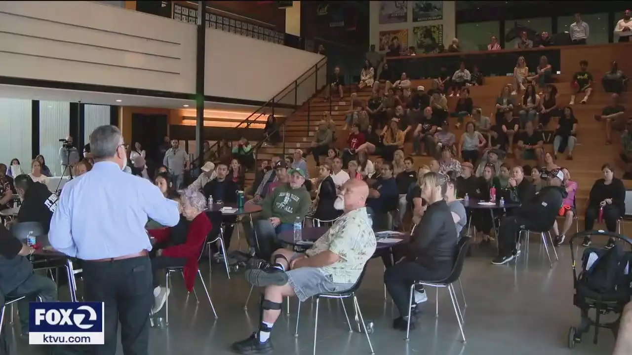 Community packs Santa Rosa meeting that addressed recent youth gang violence