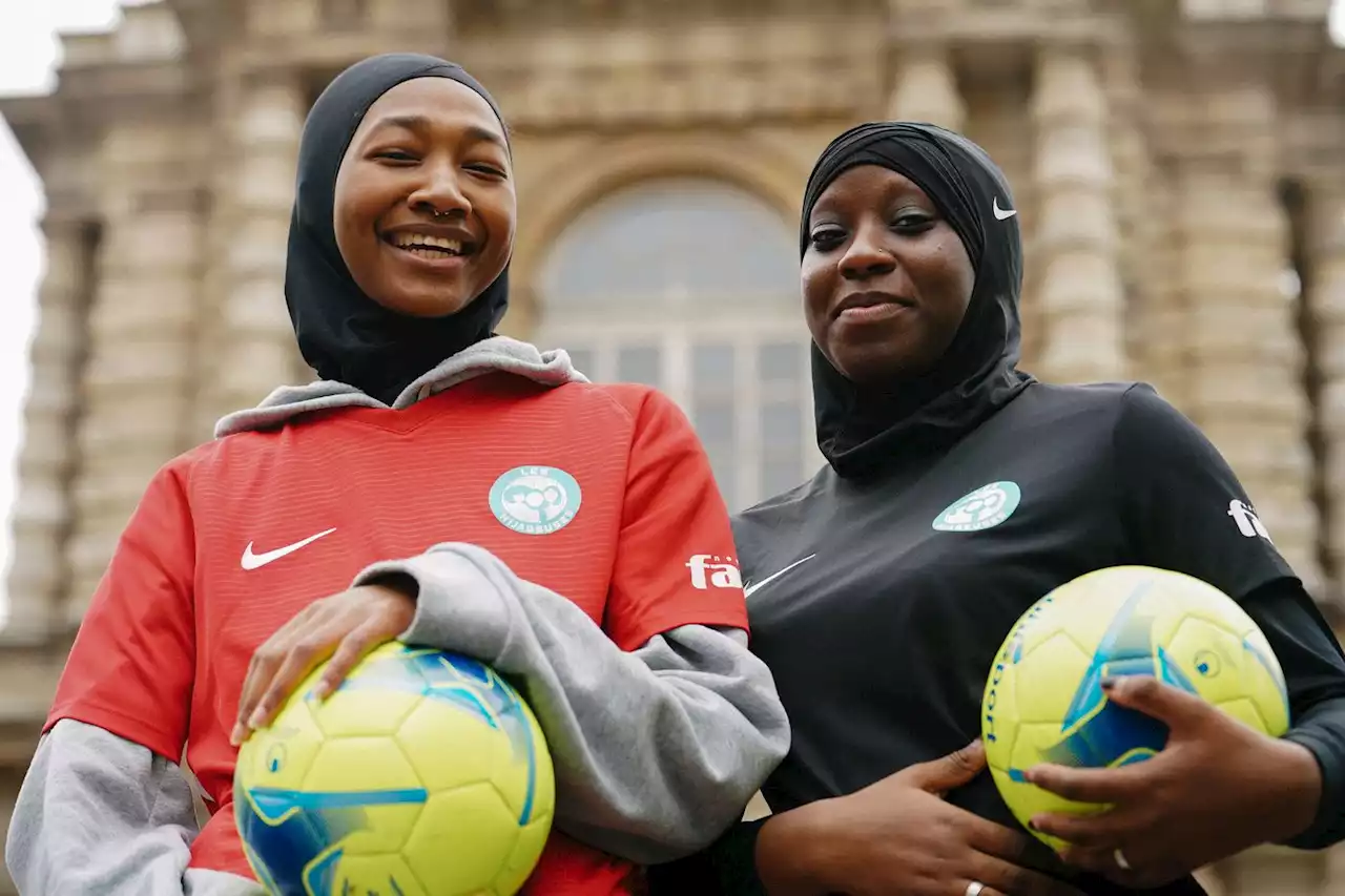 Hidjab dans le foot : le Conseil d’État défend son indépendance et son impartialité