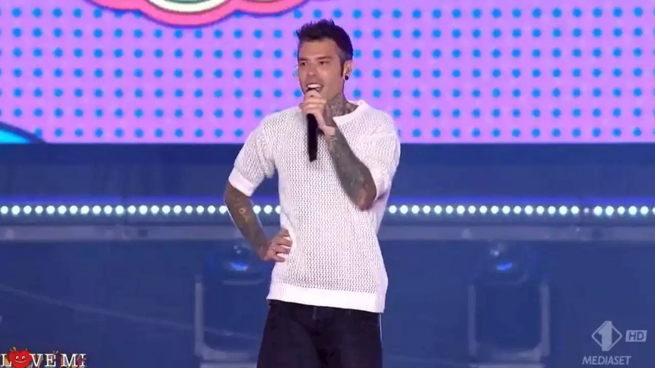 Tutti contro Fedez: da Silvestrin a Gerry Scotti, è una lite continua