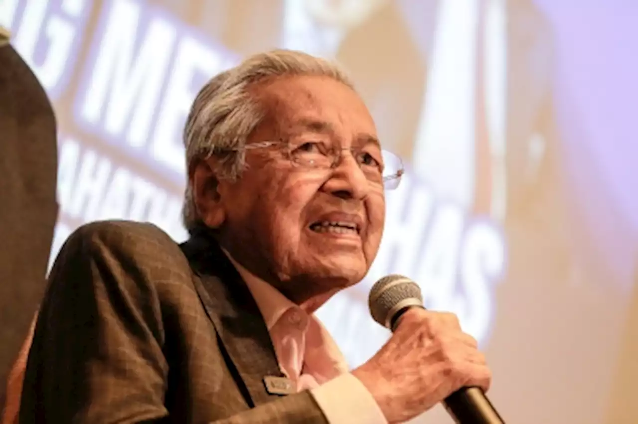 Dr Mahathir claims Malays doomed if Umno gains more power