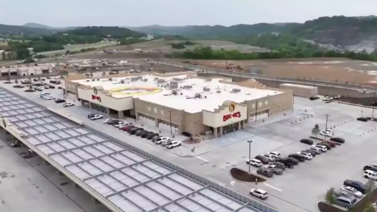 World's largest gas station just opened: Take a tour