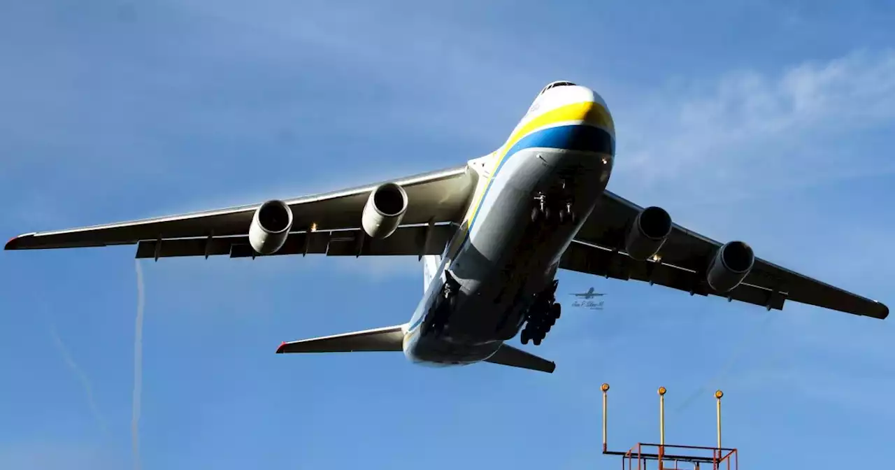 Segundo avión de carga más grande del mundo aterrizó en Antioquia con compuerta para Hidroituango