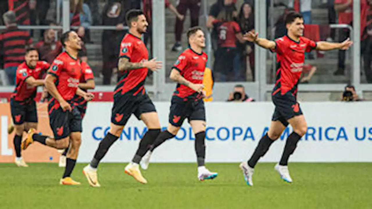 Athletico vence com autoridade e passa de fase em primeiro lugar do grupo na Libertadores