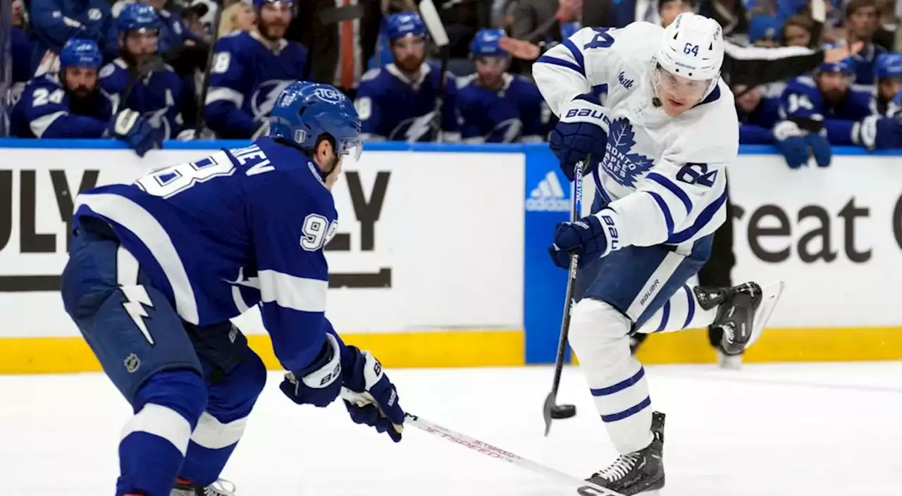 Maple Leafs’ Treliving makes safe move by re-signing David Kampf