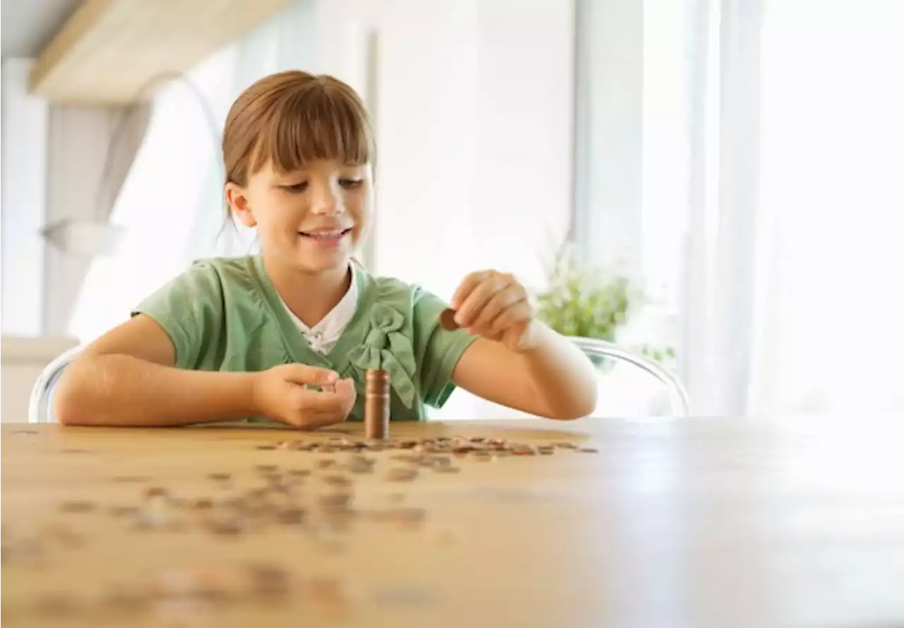 Boost to families of Universal Credit as thousands of parents get £500 TODAY