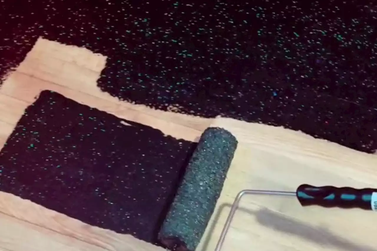 People all say the same thing when they see my black glitter floor