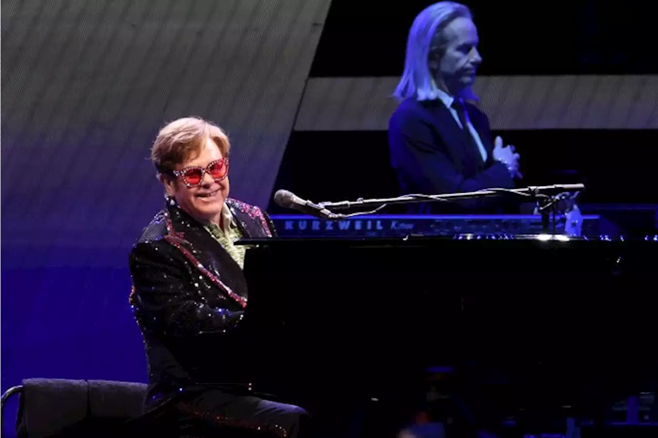 Em melancólico show, Elton John expõe motivo para encerrar carreira | VEJA Gente