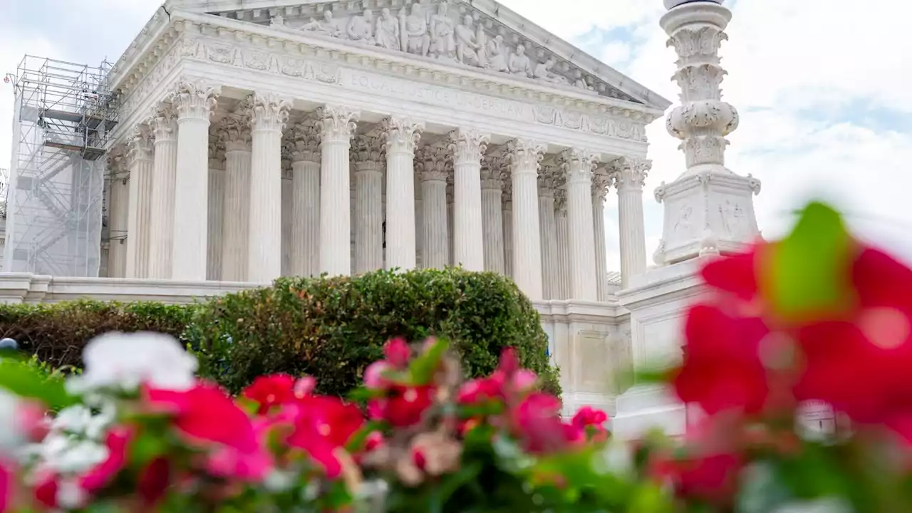 Supreme Court rejects novel legislative theory, but leaves door open for 2024 election challenges