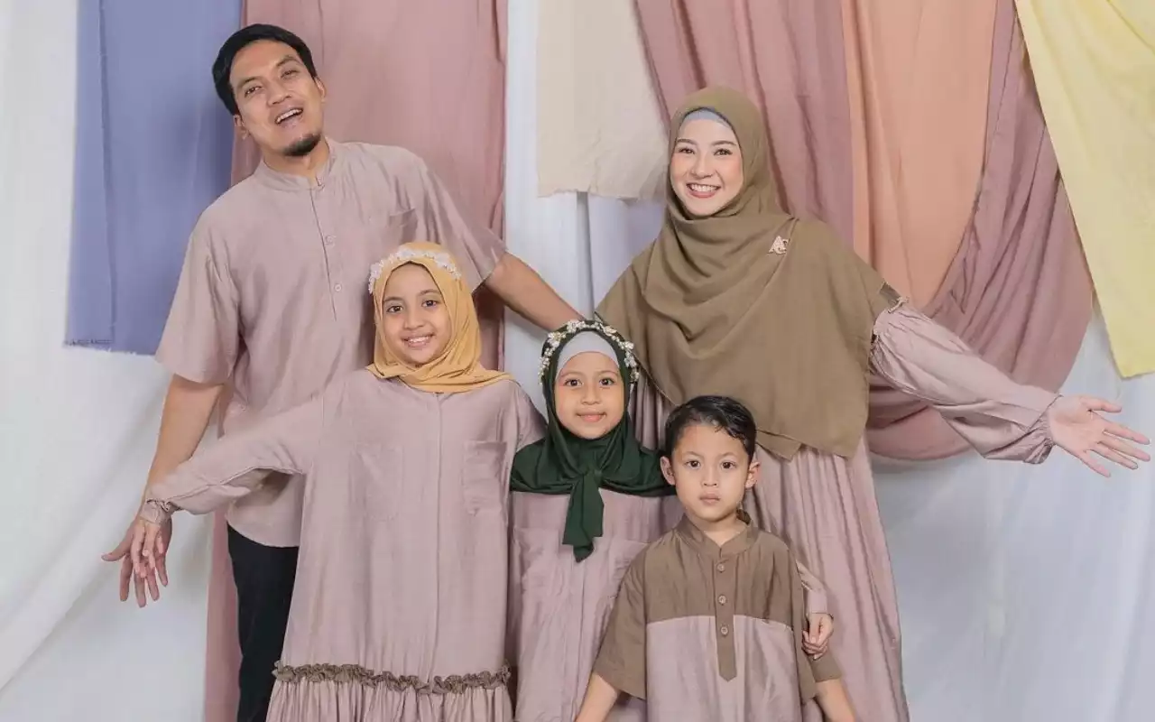 Natasha Rizky Pamer Foto Penuh Kerinduan Usai Liburan Bareng Desta dan Anak-Anak