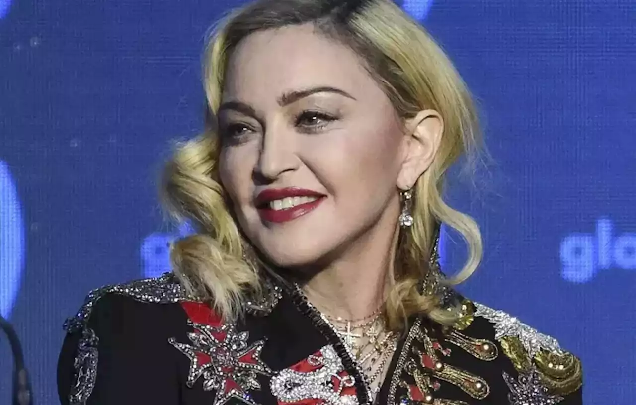 Dirawat di ICU, Kondisi Madonna Dilaporkan Memburuk