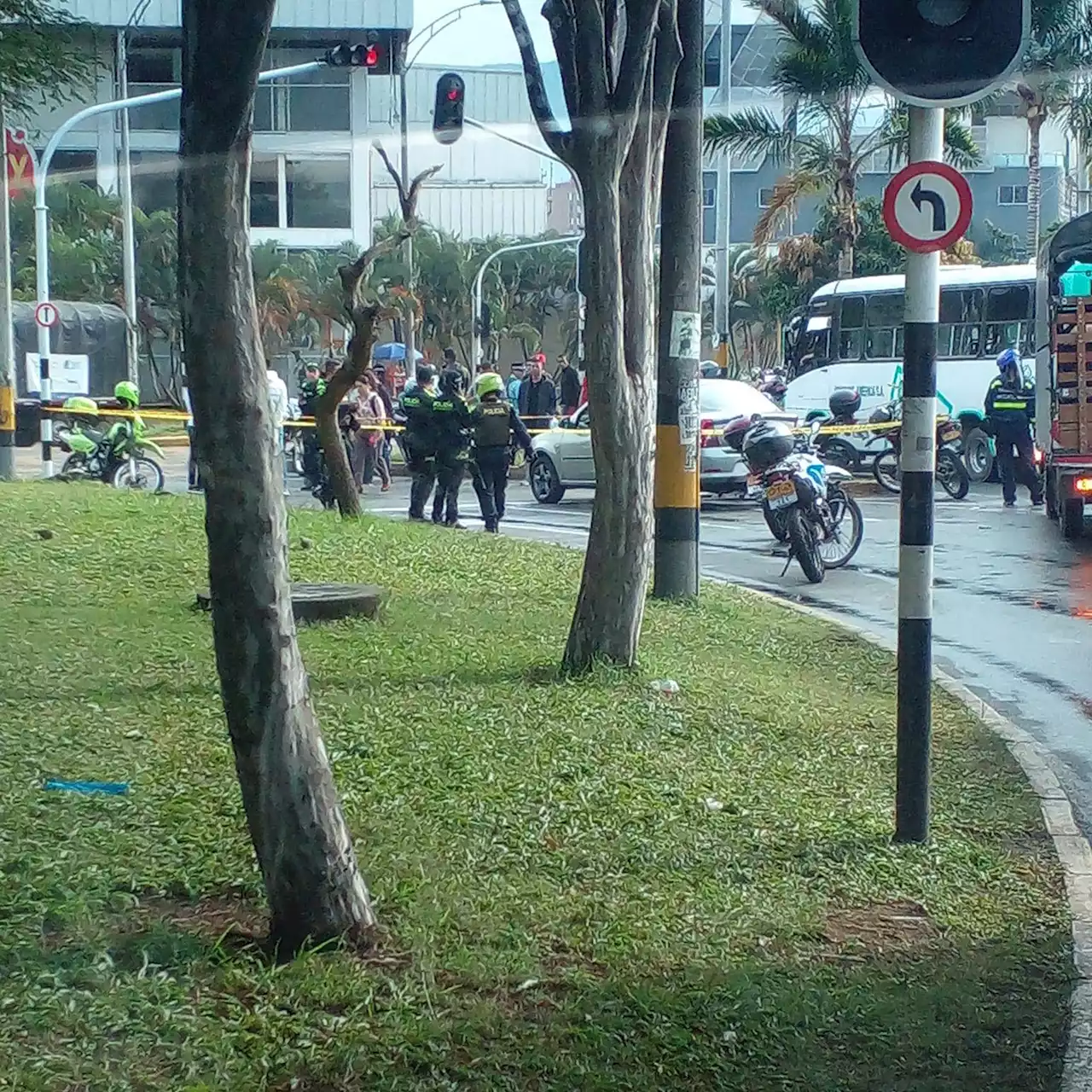 Falleció el hombre que intentó atracar a dos policías en Medellín