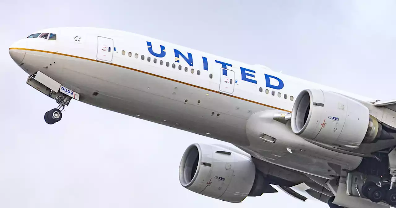 United Airlines CEO blasts FAA call to cancel and delay flights because of bad weather