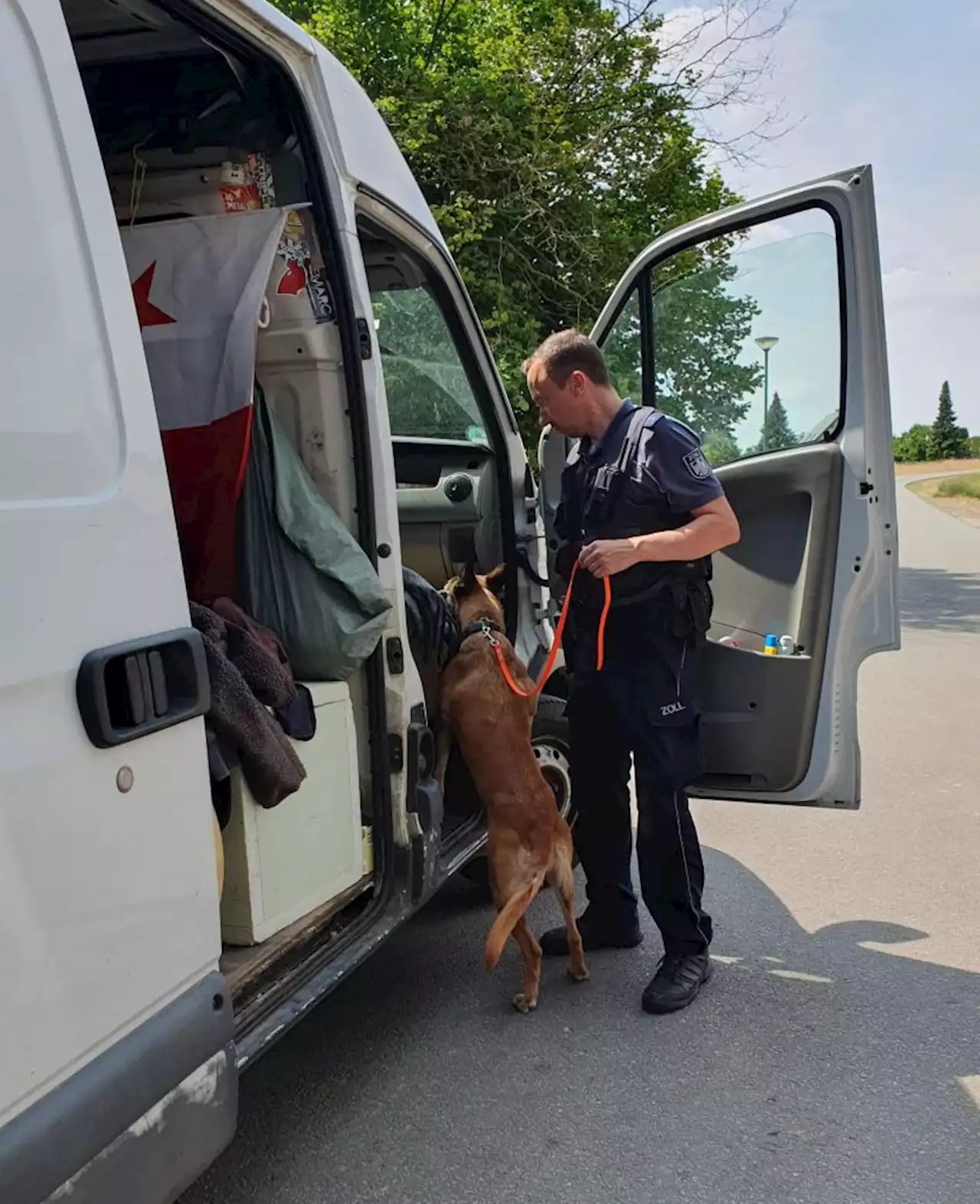 Drogenkontrolle bei der An- und Abreise zum Antaris-Festival - #Polizei und #Zoll gemeinsam im Einsatz