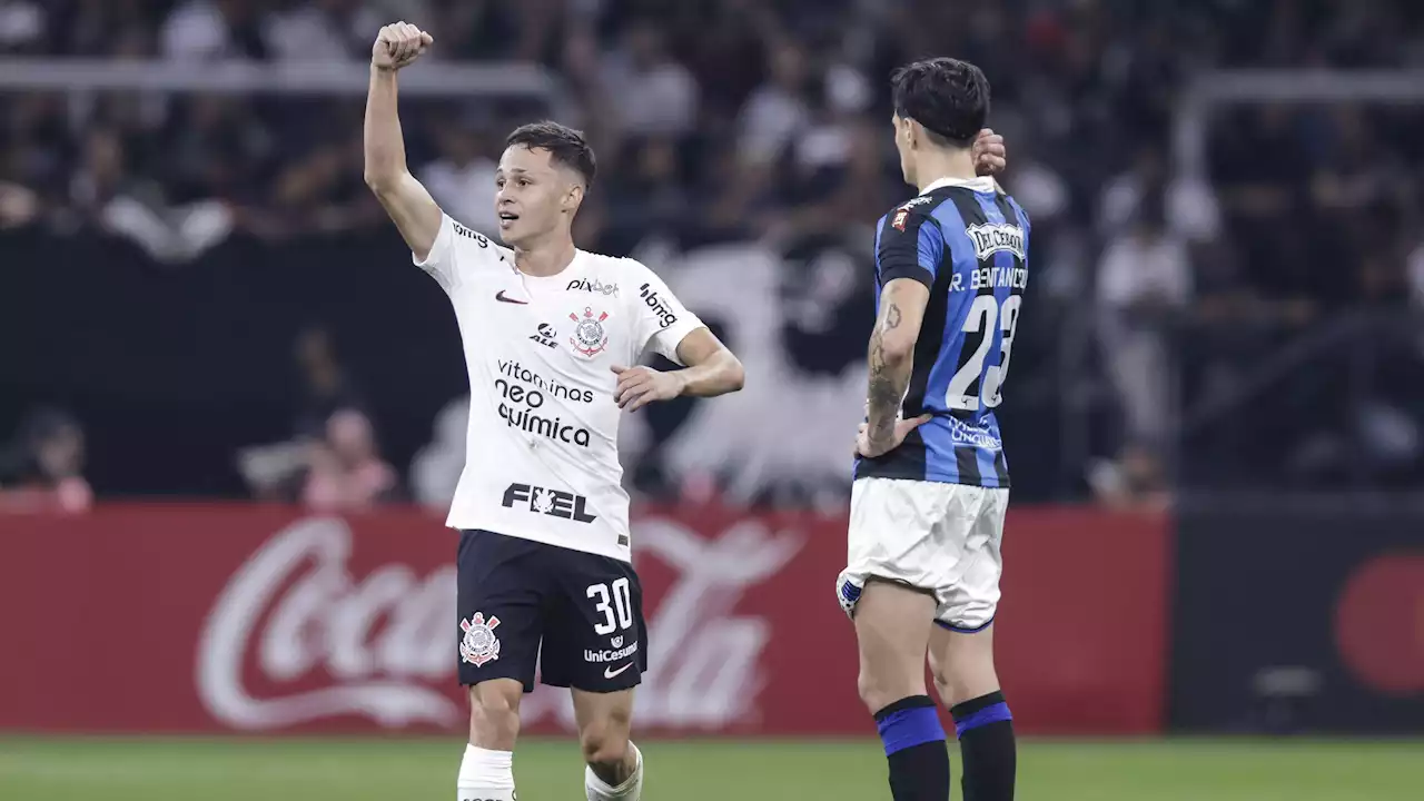 Corinthians vai bem com garotos e vence o Liverpool na Libertadores