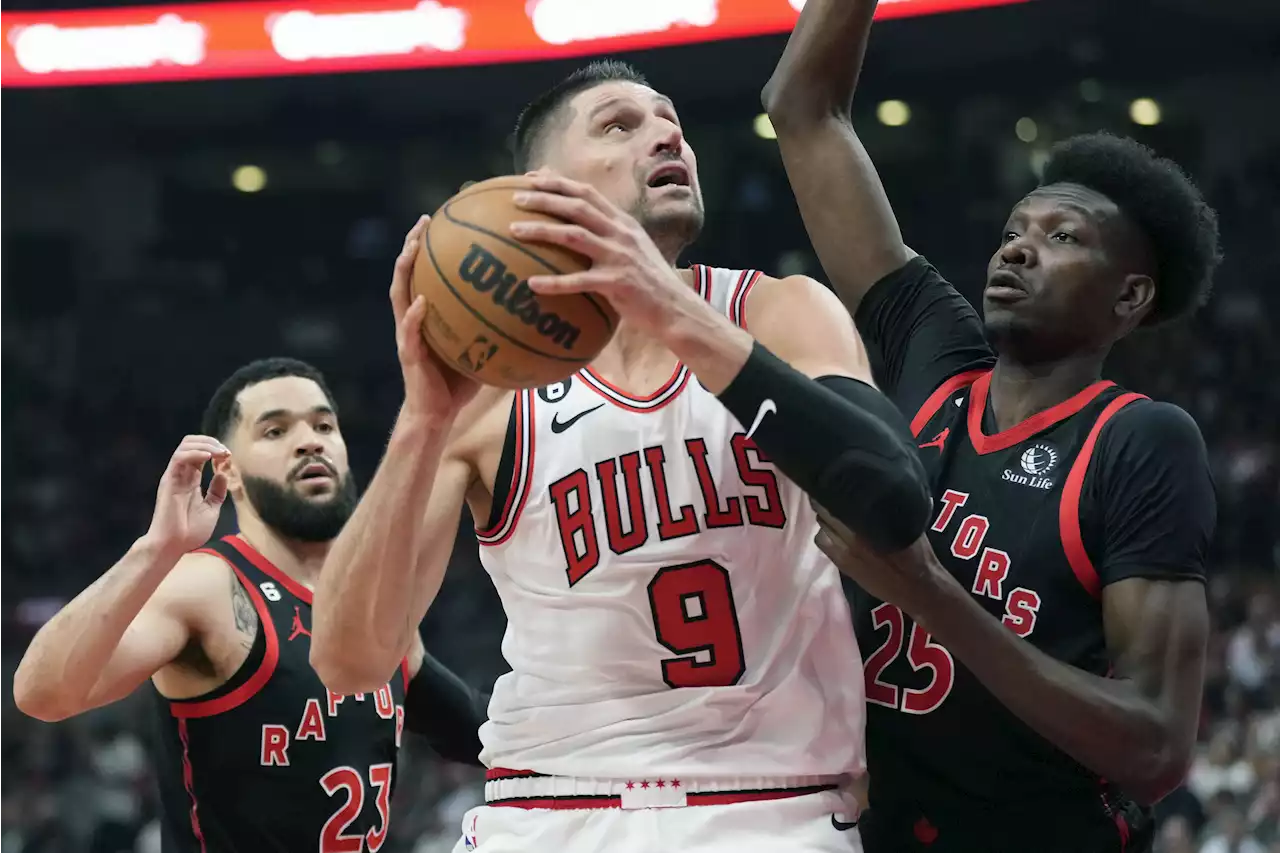 Vucevic agrees to a 3-year, $60 million extension with the Bulls