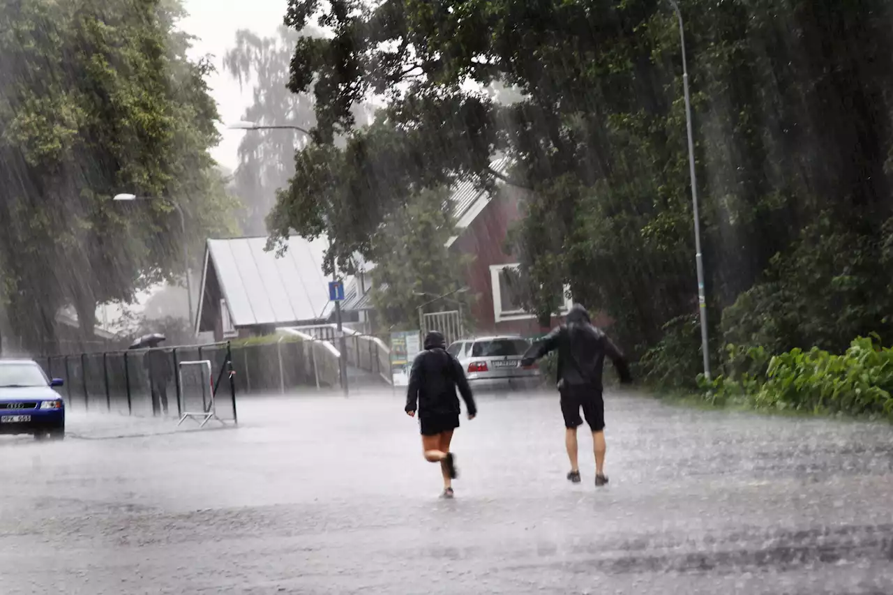 Tokmycket regn rör sig in mot södra Halland